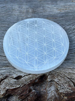 Selenite Charging Plate with Flower Print